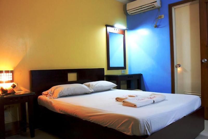 Vista Hotel Recto Manila Exteriör bild