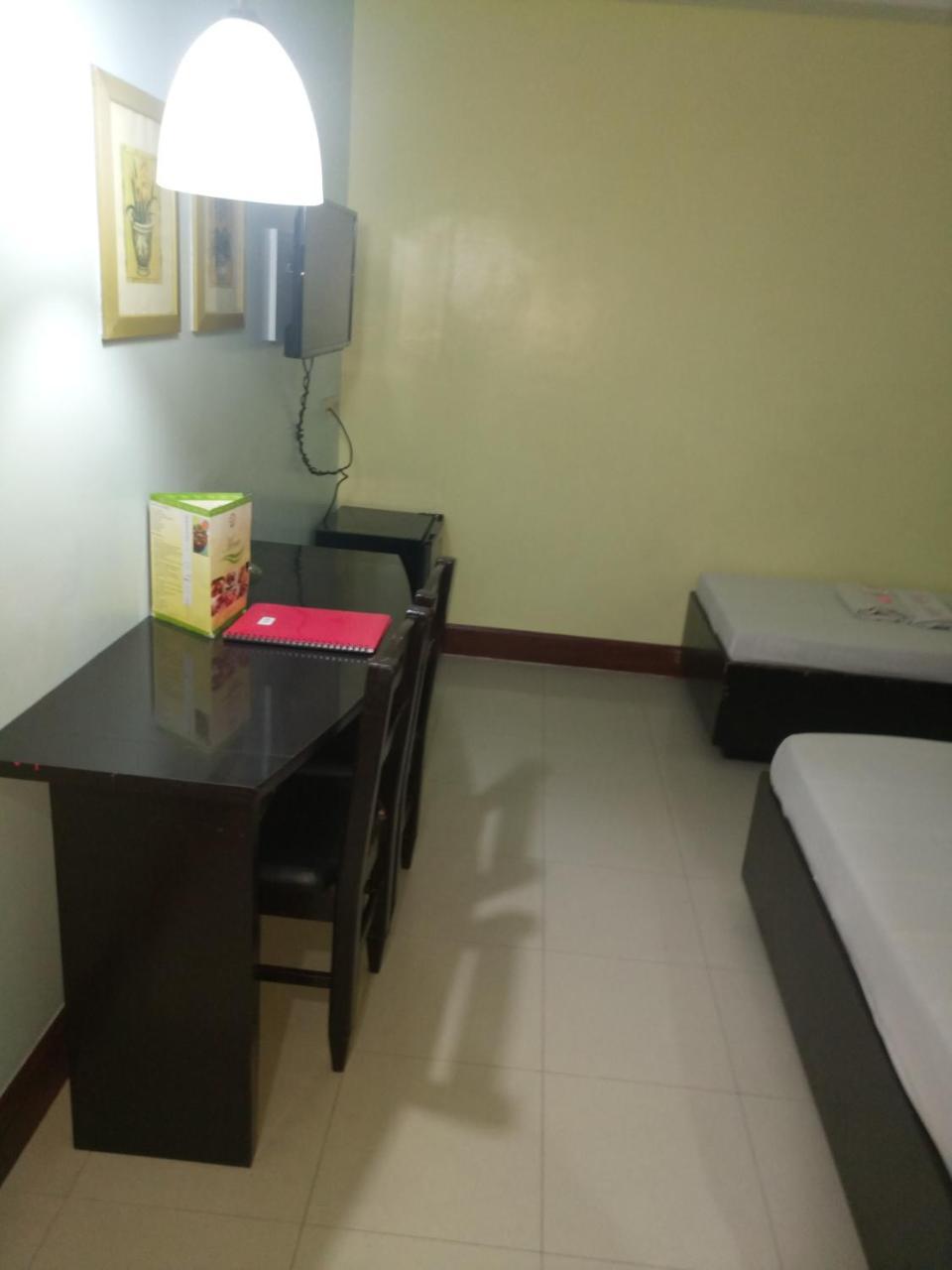 Vista Hotel Recto Manila Exteriör bild